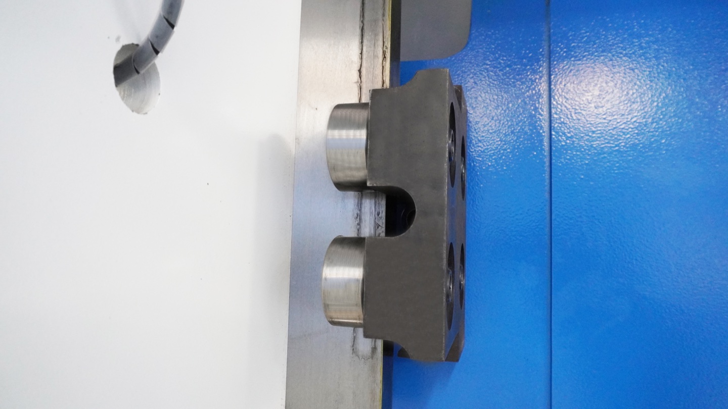 Ram guide block and contact surfaces, among the mechanical items to inspect when tracing bending inconsistency.